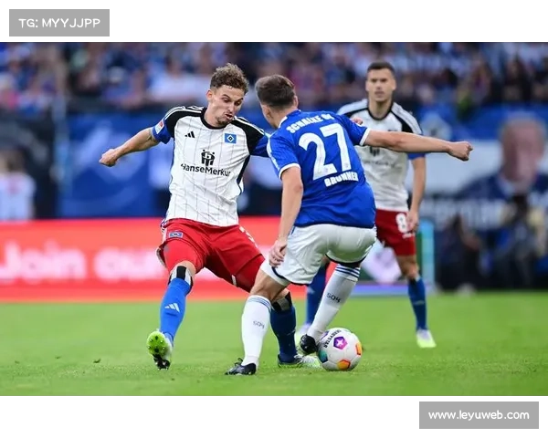 科隆4比1大胜九人汉堡 争议判罚引发热议成全场焦点