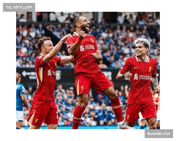 赛后分析：专家指出，诺丁汉森林失利源于中后场脱节，跑动覆盖出现巨大空当